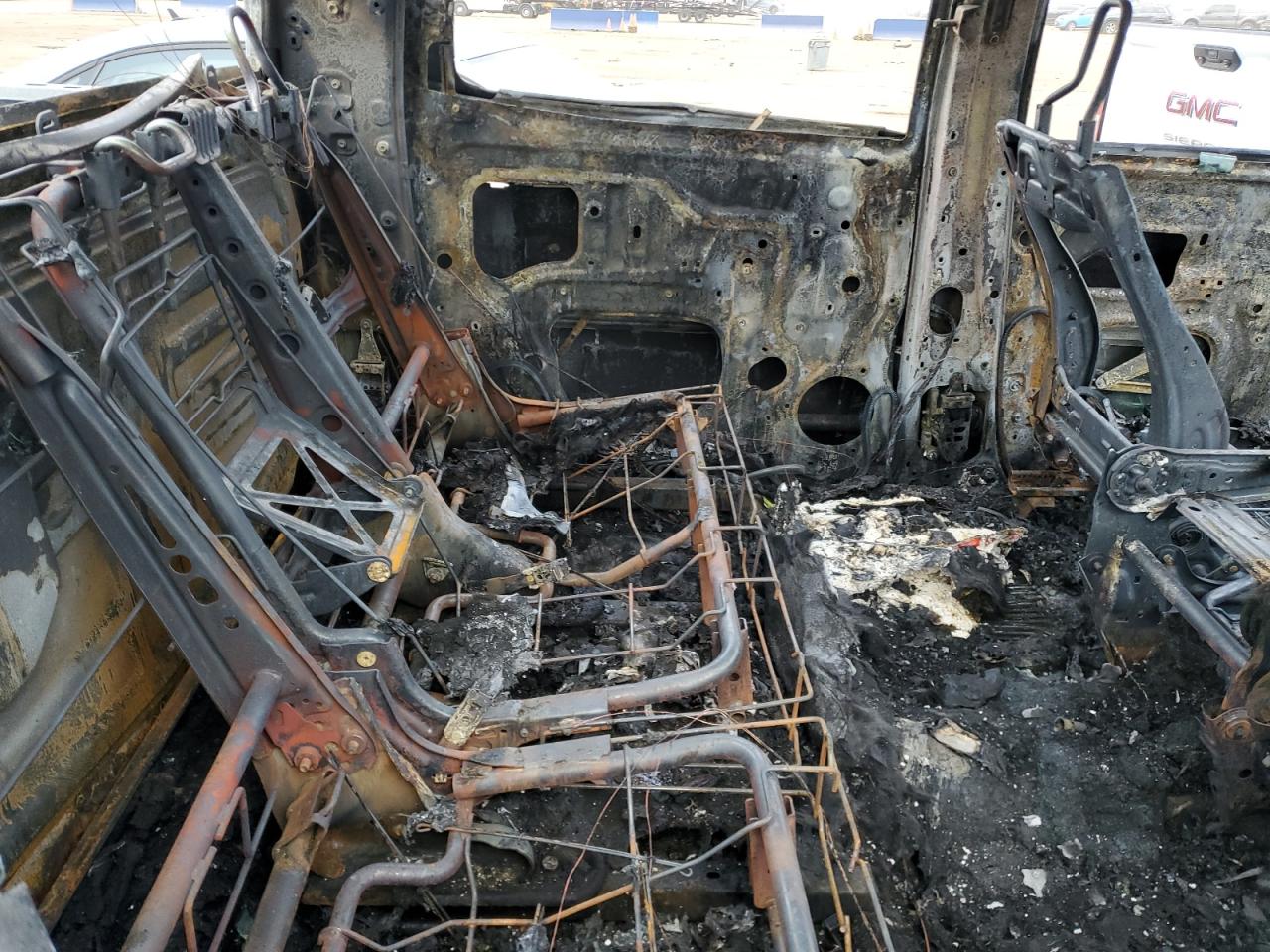 2019 Toyota Tundra - Image 10