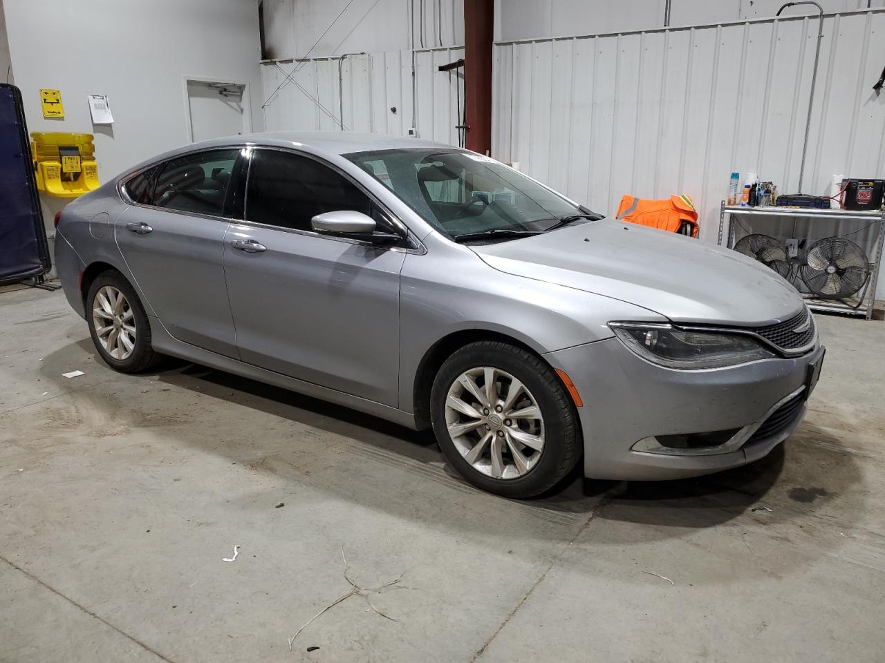 VIN 1C3CCCCB2FN655733 2015 CHRYSLER 200 no.4