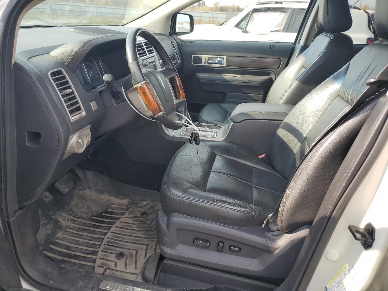 2007 Lincoln MKX - Image 7