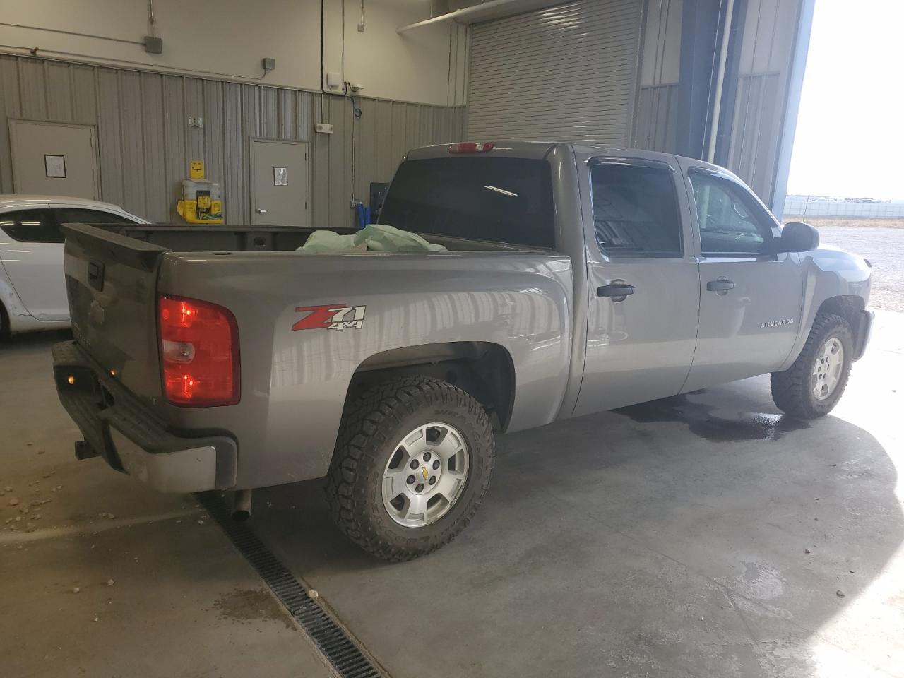 2013 Chevrolet Silverado - Image 3