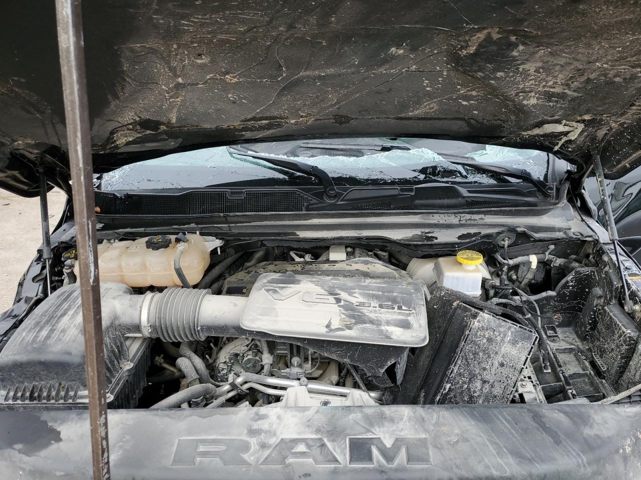 2022 RAM 1500 - Image 11