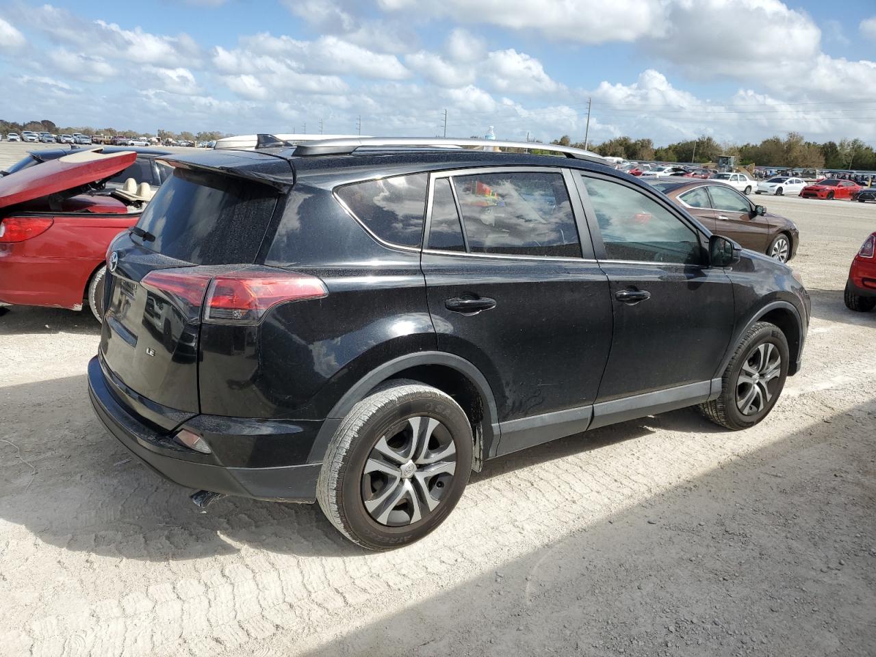 2018 Toyota RAV 4 - Image 3