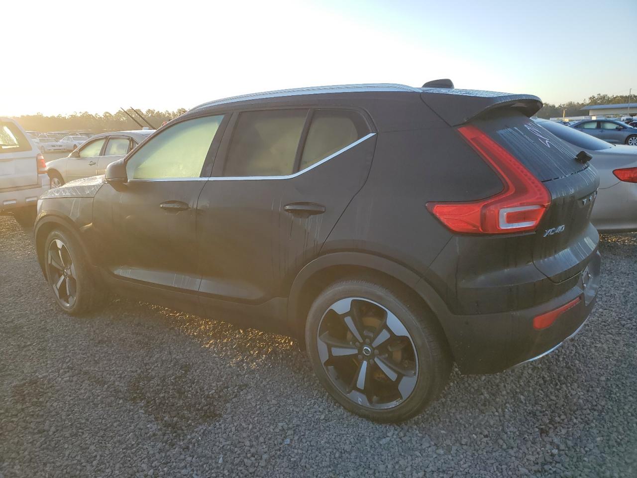 YV4162ULXK2113574 2019 VOLVO XC40 - Image 2