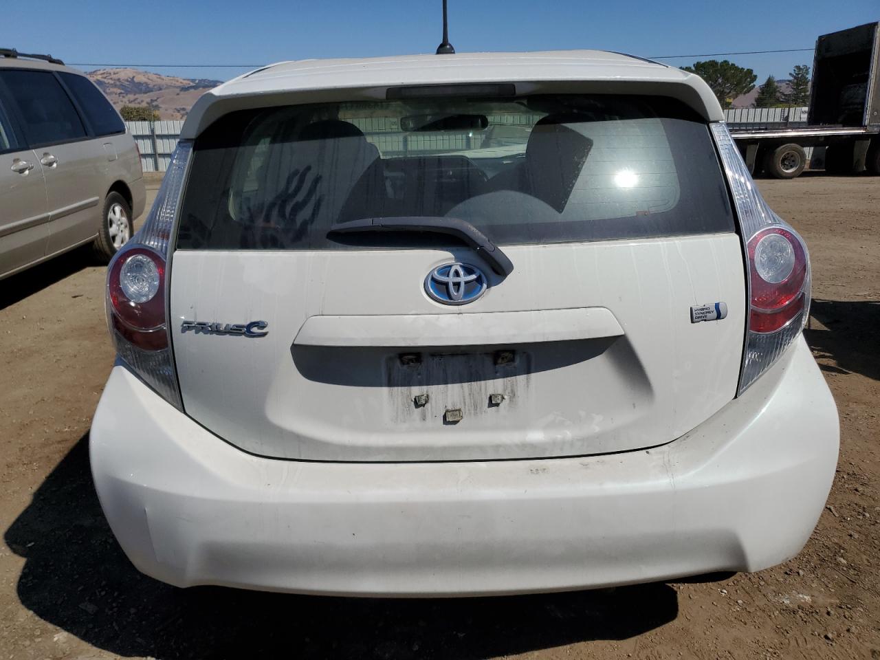 2012 Toyota Prius C VIN: JTDKDTB37C1006964 Lot: 74360174