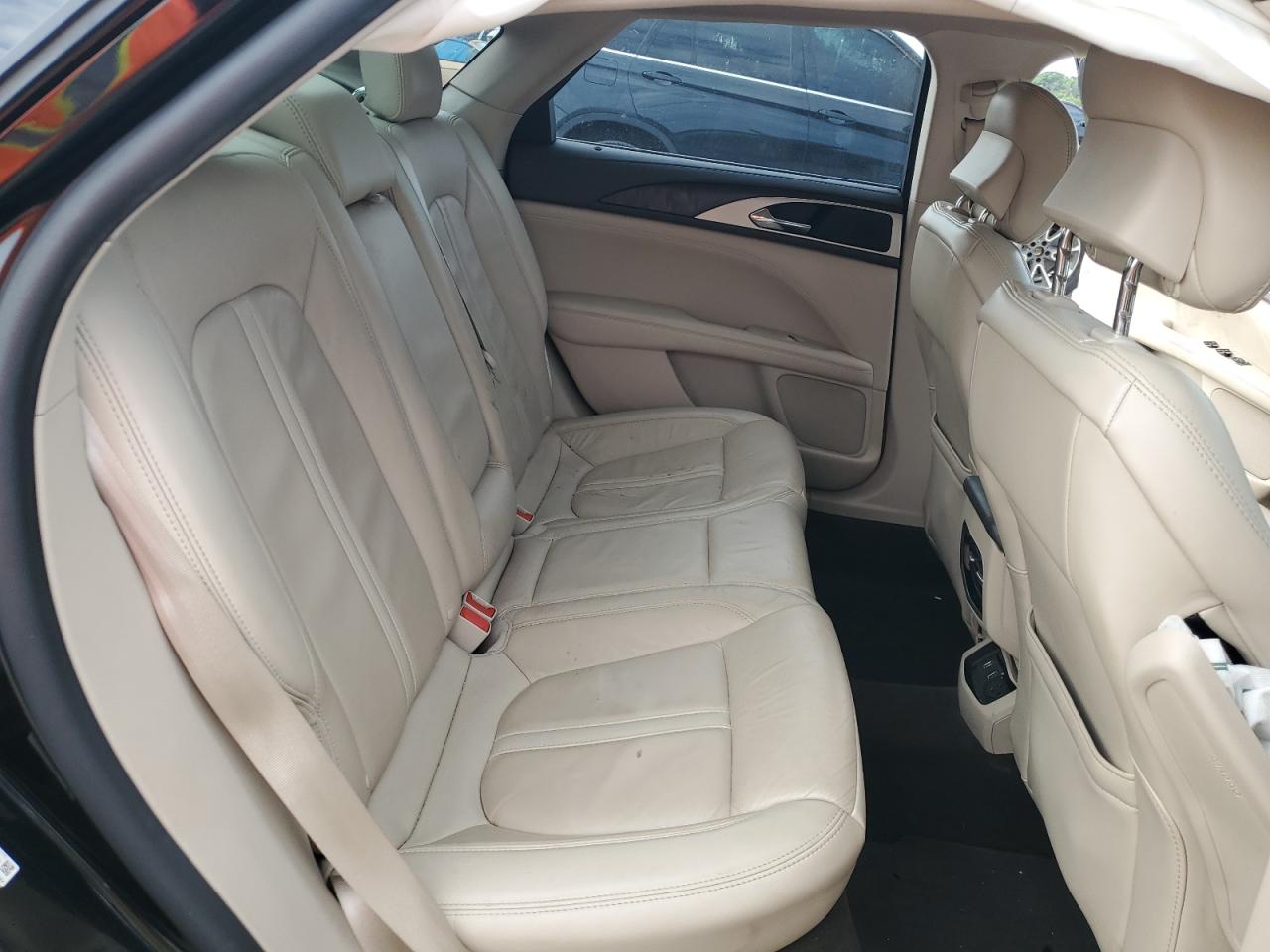 2019 Lincoln MKZ - Image 11