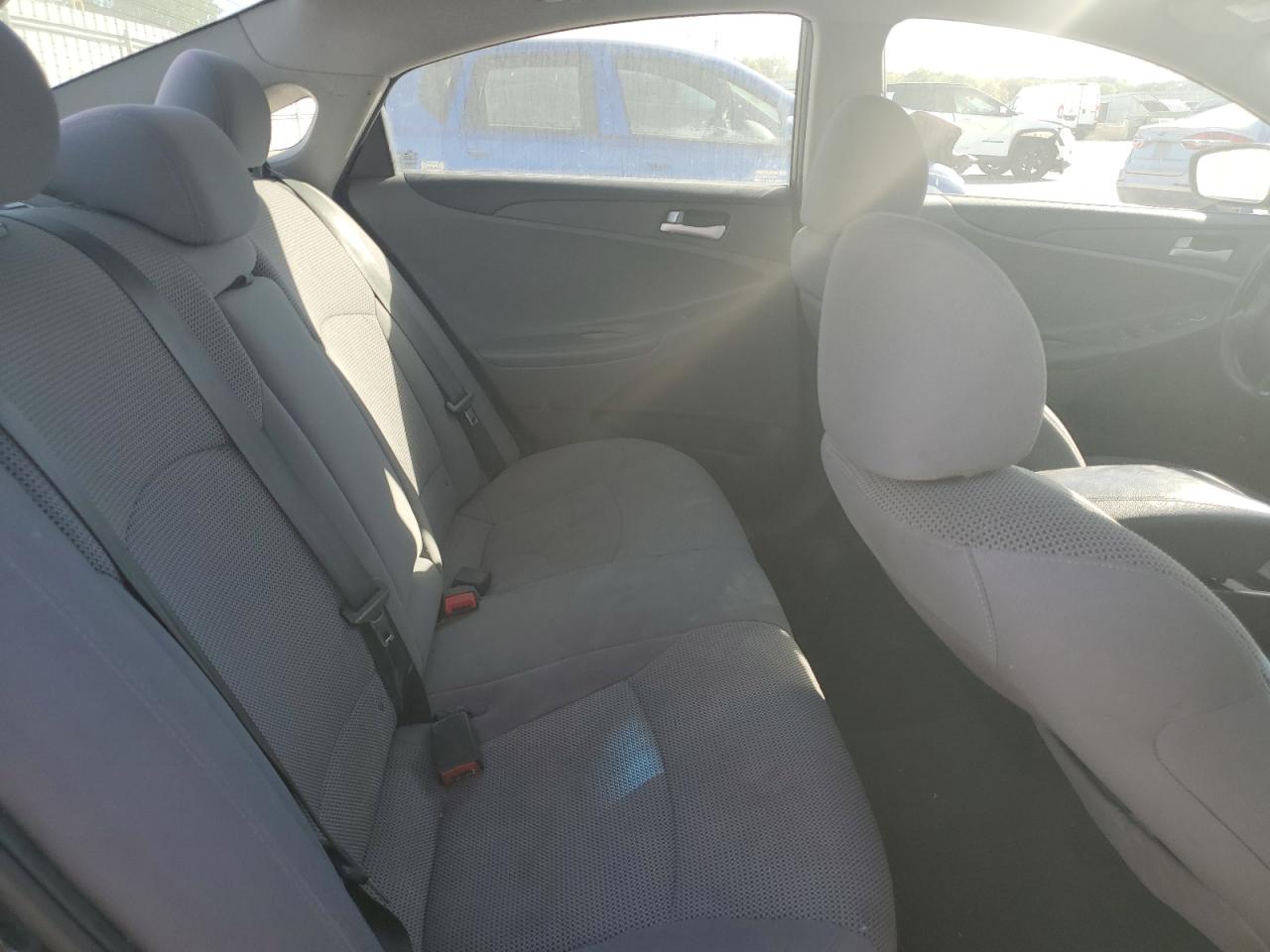 2013 Hyundai Sonata - Image 10