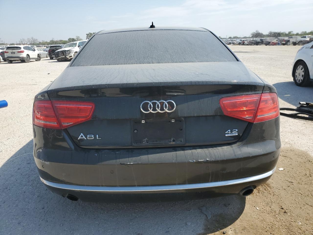 2011 Audi A8 L Quattro VIN: WAURVAFD6BN005781 Lot: 76407614