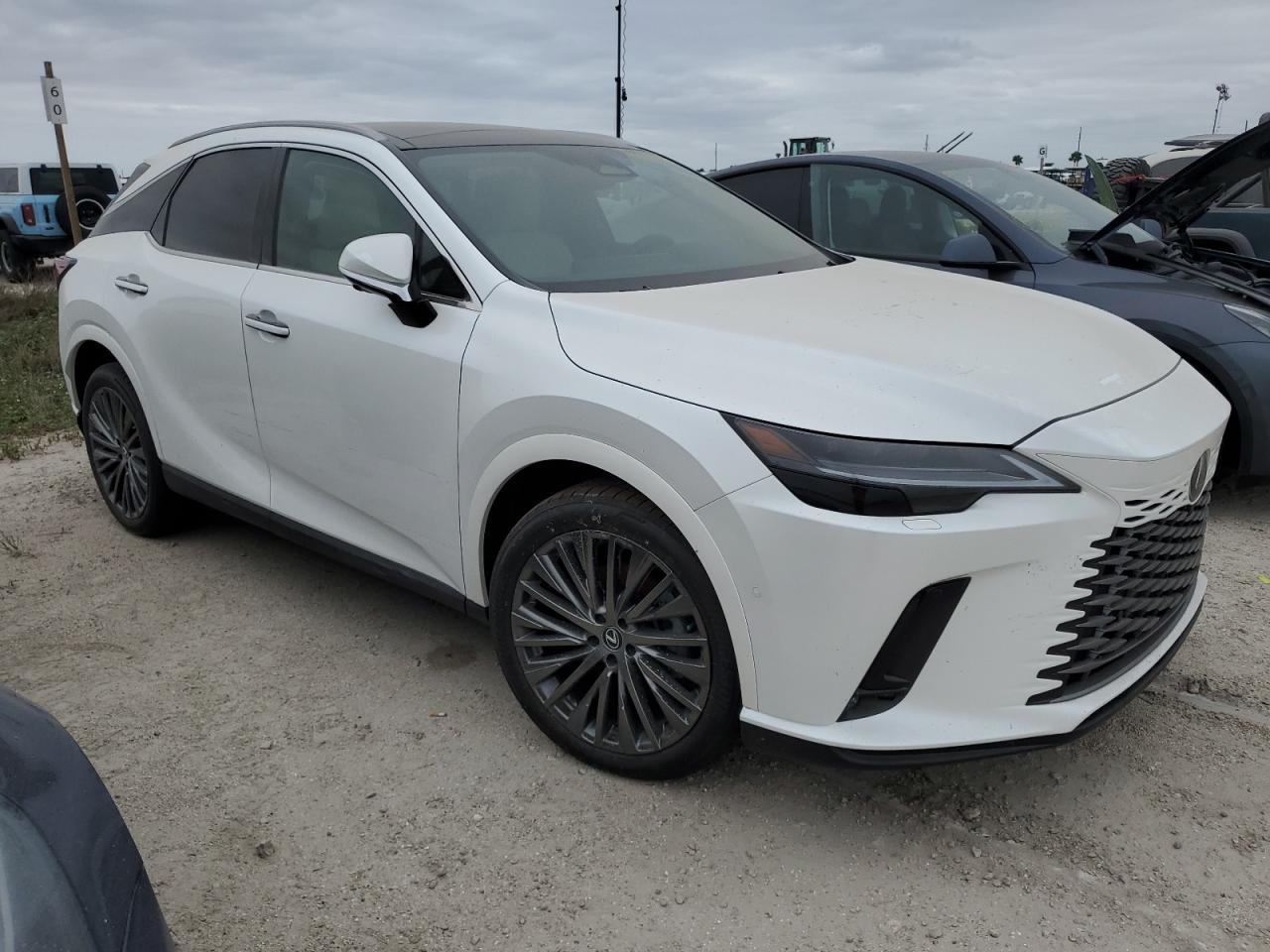 2024 Lexus RX - Image 4