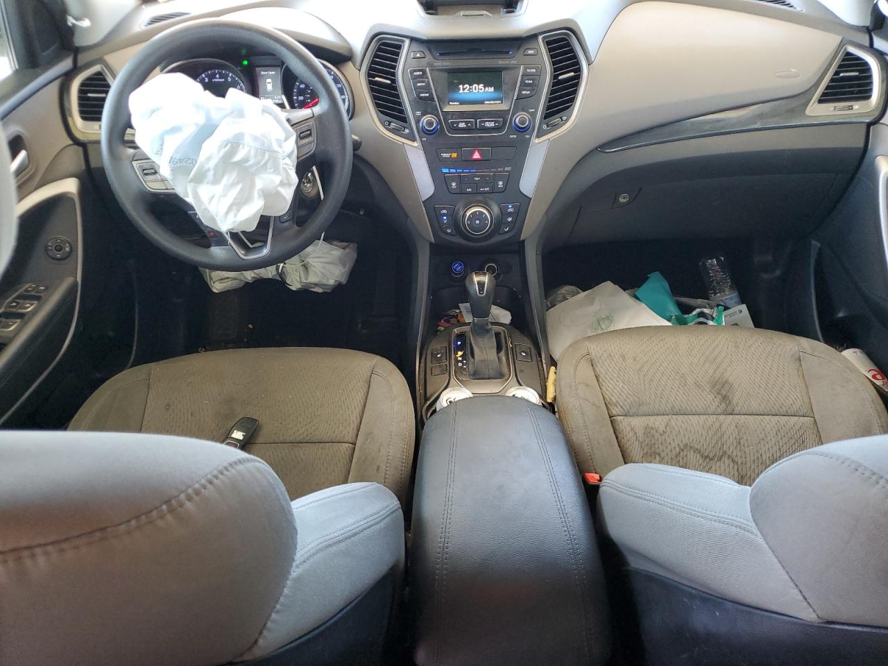 2016 Hyundai Santa Fe - Image 8