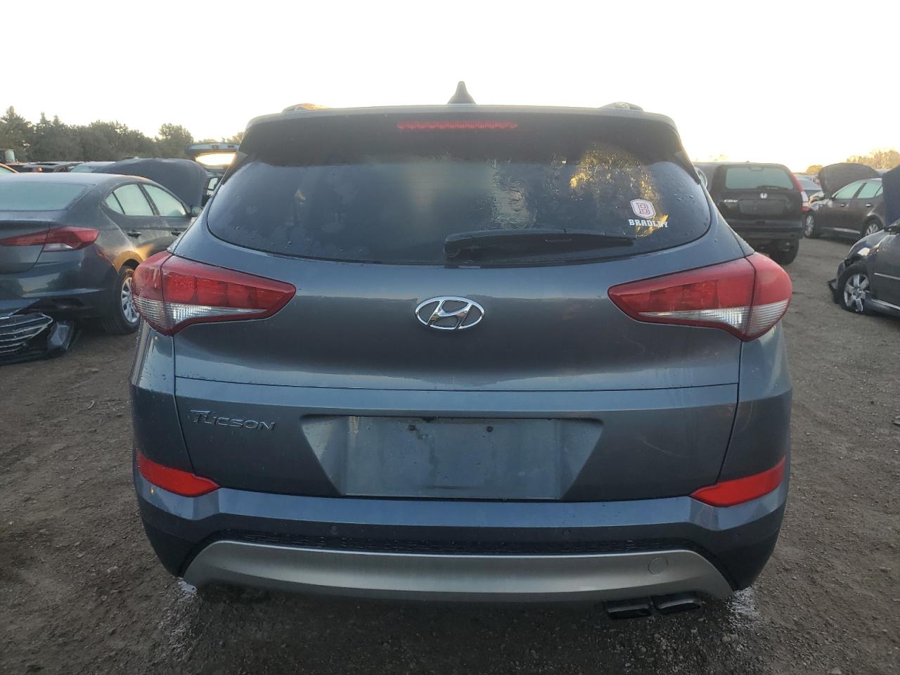 2018 Hyundai Tucson Value VIN: KM8J33A25JU803437 Lot: 75873314