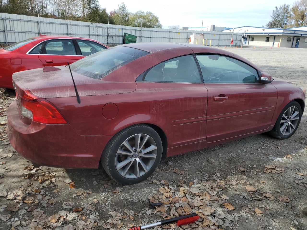 2011 Volvo C70 - Image 3