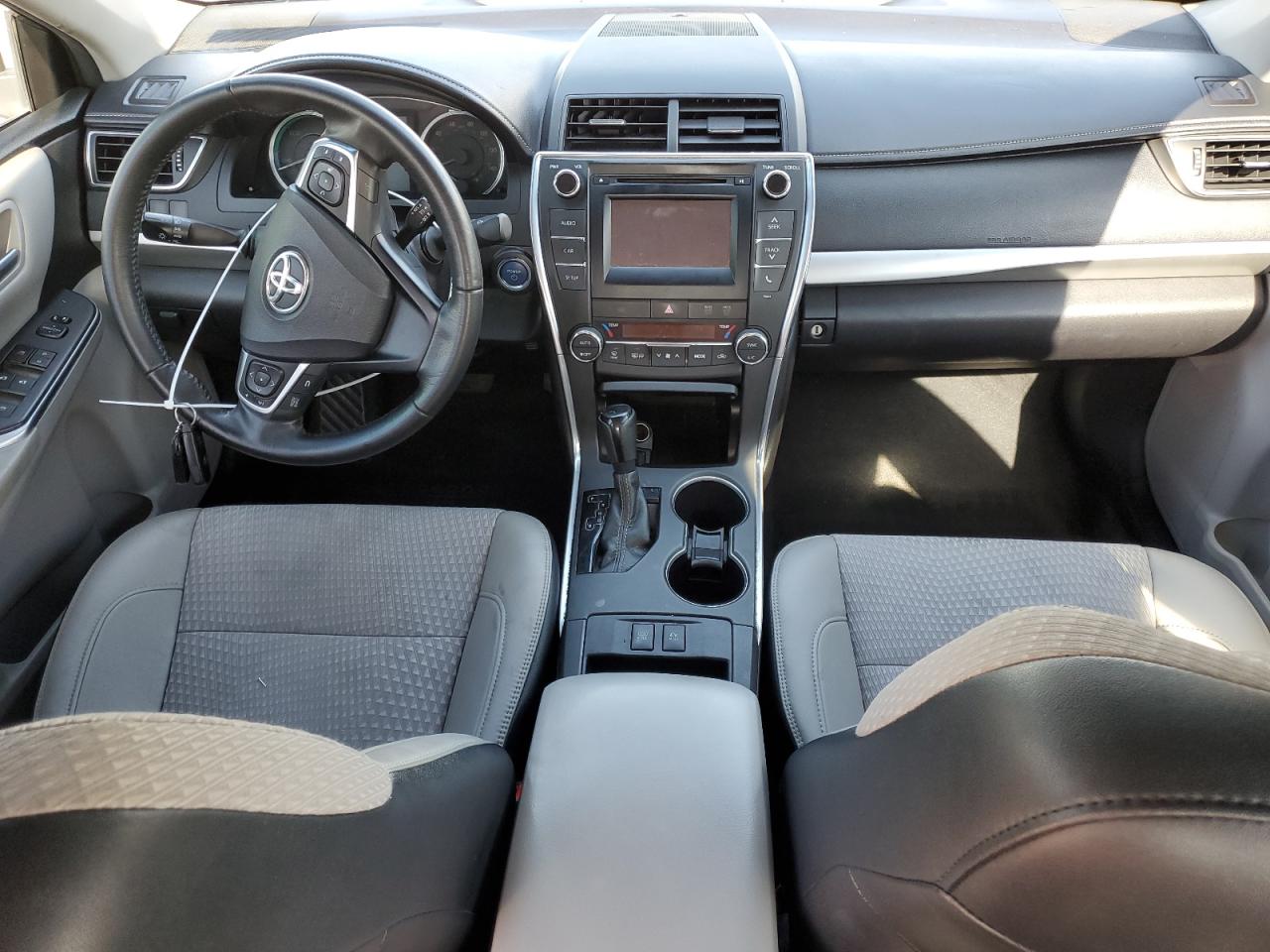 2015 Toyota Camry - Image 8