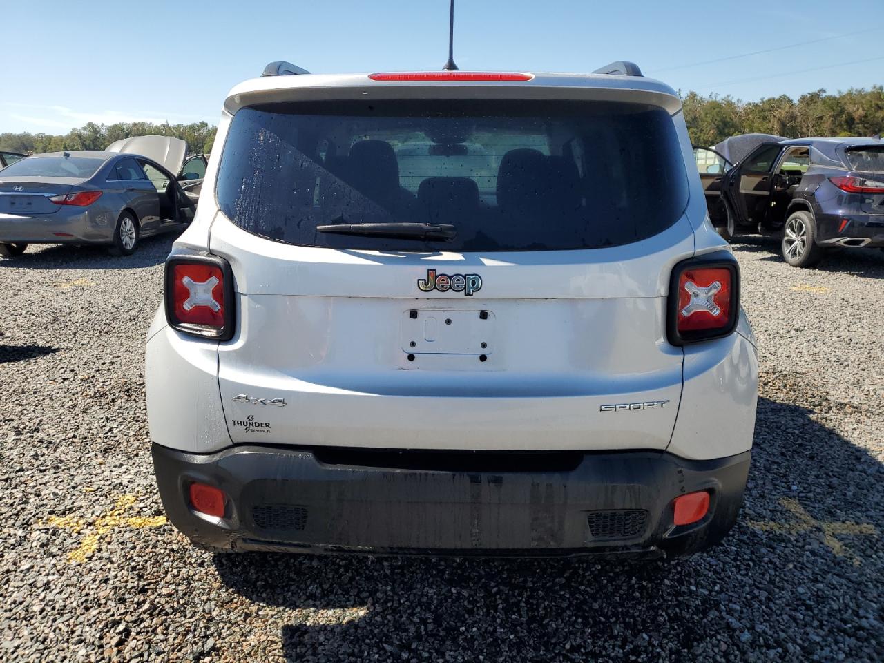 2017 Jeep Renegade Sport VIN: ZACCJBAB5HPG28941 Lot: 76009254