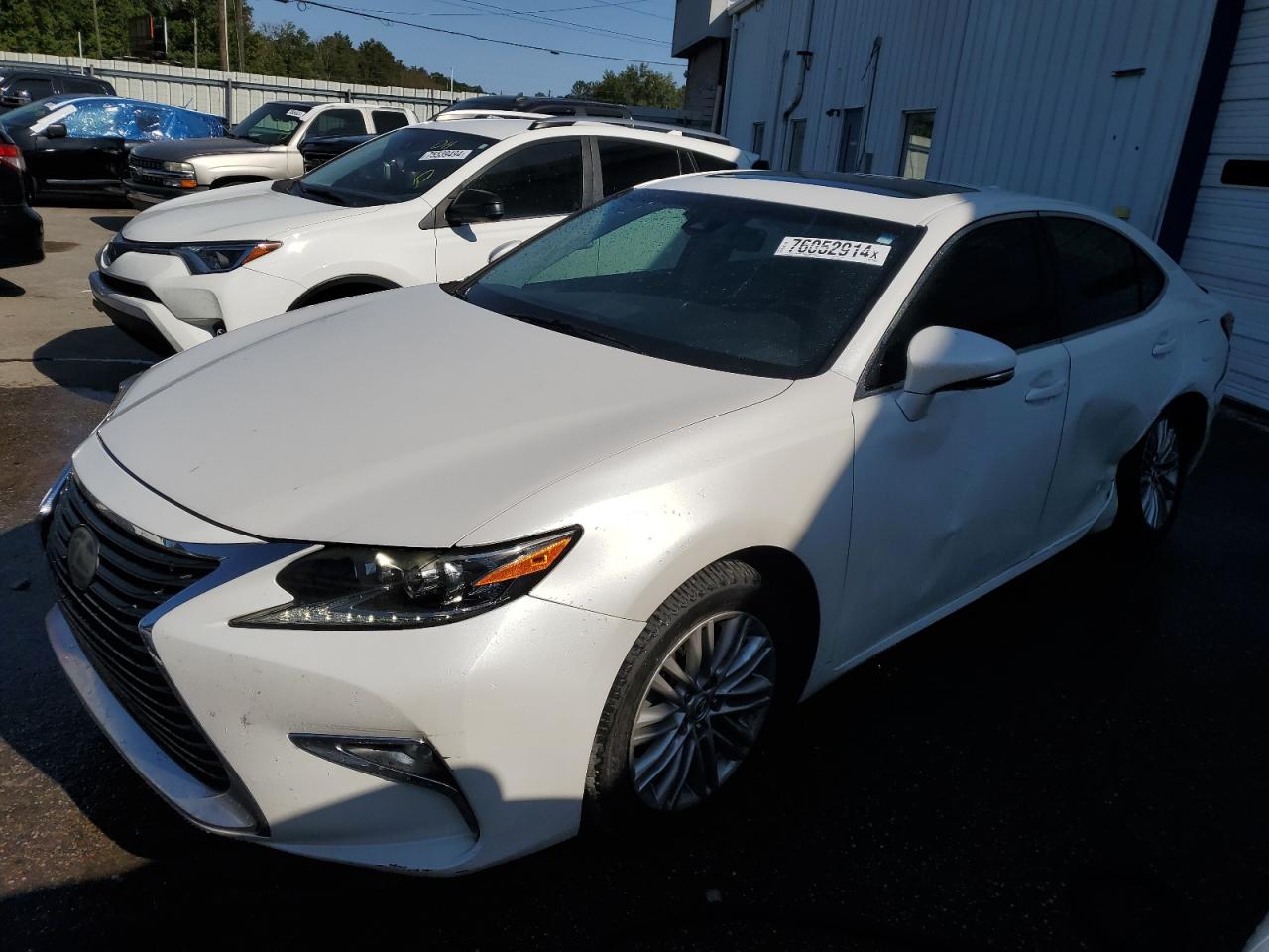 2017 Lexus ES - Image 1