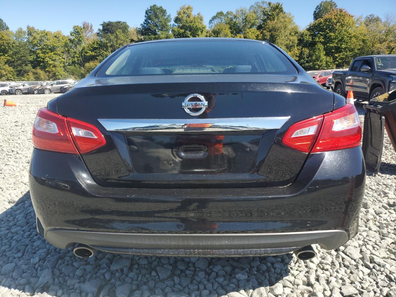 1N4AL3APXGC137051 2016 Nissan Altima 2.5