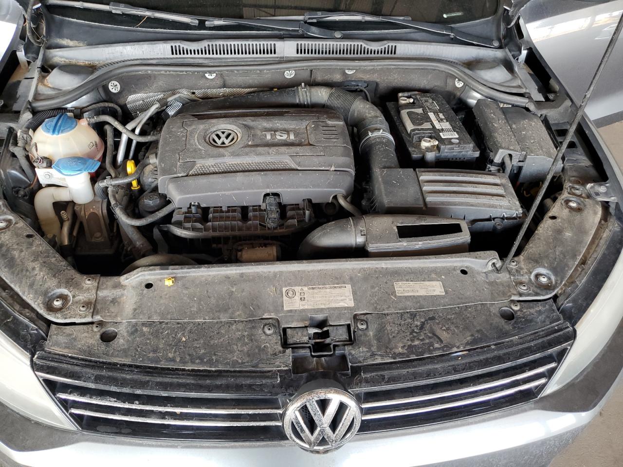 2014 Volkswagen Jetta - Image 11