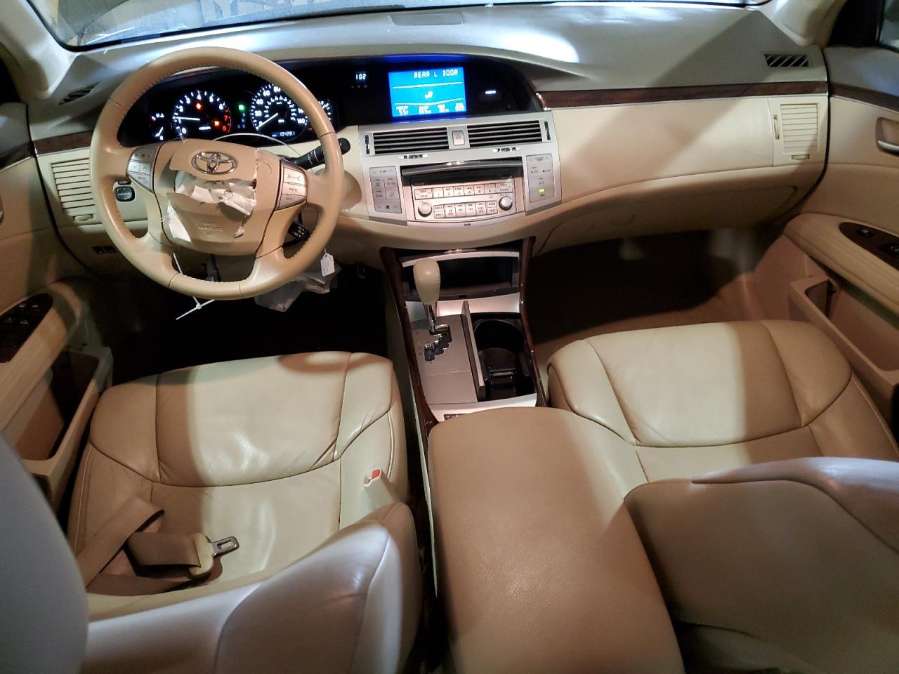 2009 Toyota Avalon - Image 8