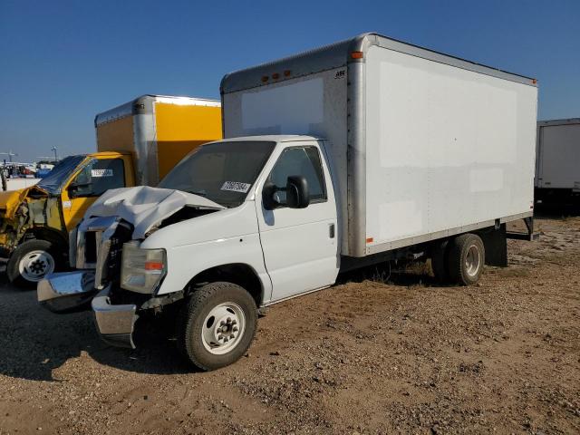 2010 Ford Econoline E450 Super Duty Cutaway Van