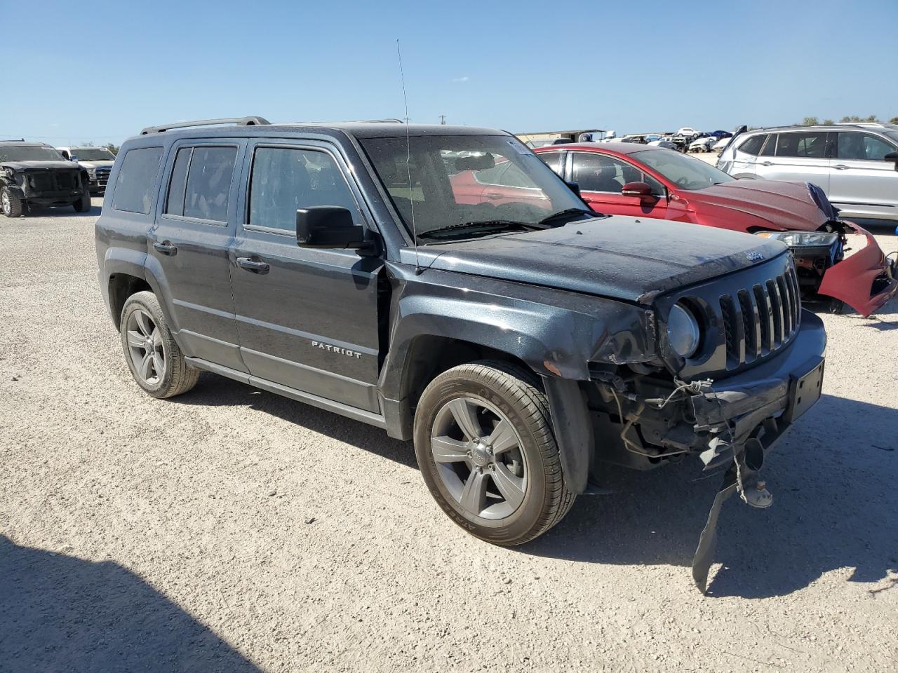 VIN 1C4NJPFAXFD220369 2015 JEEP PATRIOT no.4