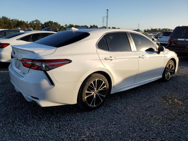  TOYOTA CAMRY 2019 Белы