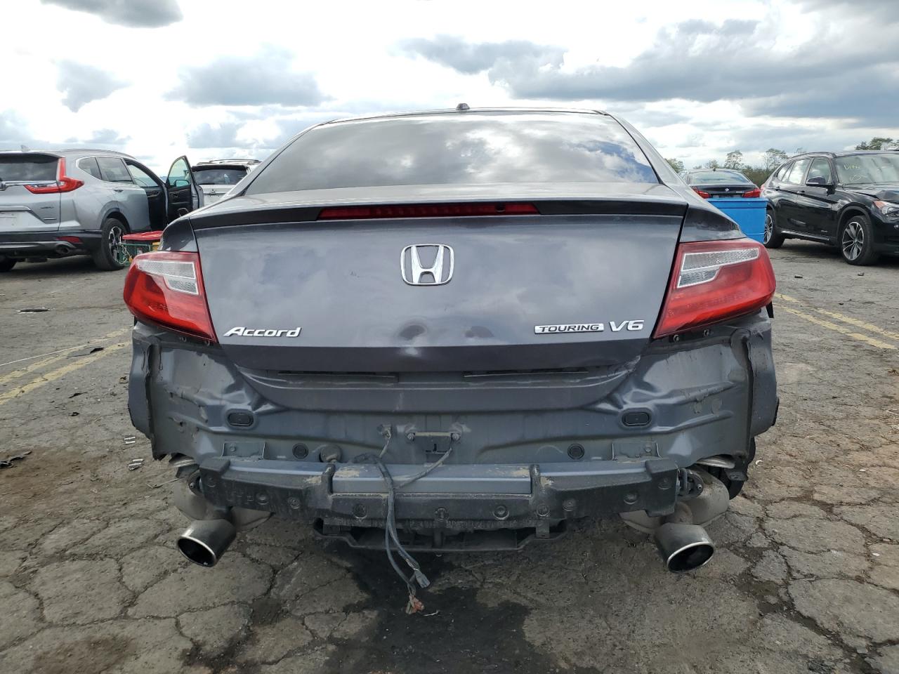 1HGCT2B0XHA004383 2017 Honda Accord Touring