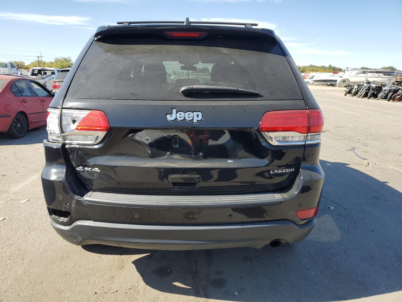 1C4RJFAG8JC506162 2018 Jeep Grand Cherokee Laredo