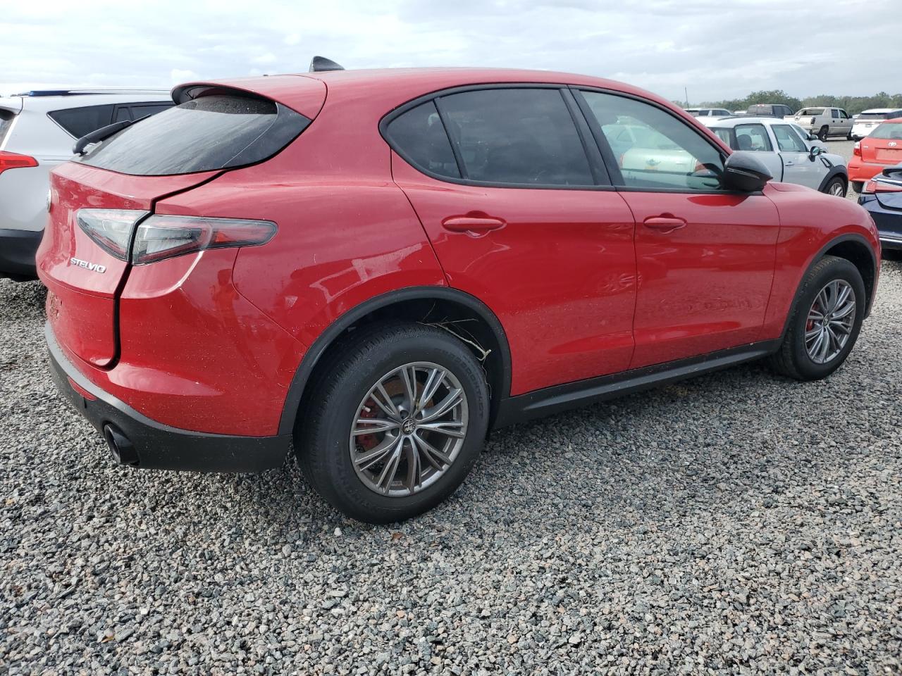 2024 Alfa Romeo Stelvio - Image 3