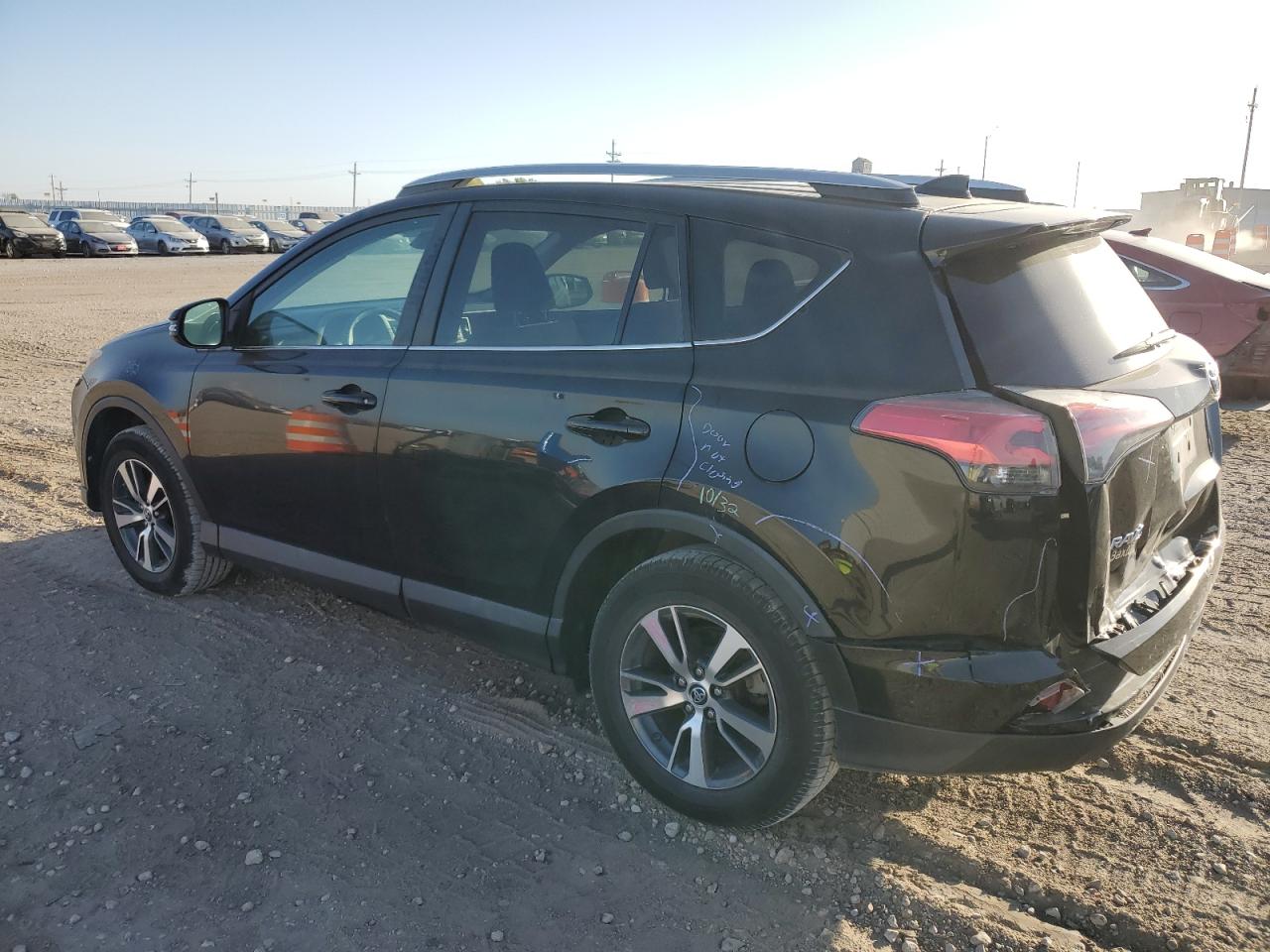 2T3RFREV3HW674844 2017 TOYOTA RAV 4 - Image 2