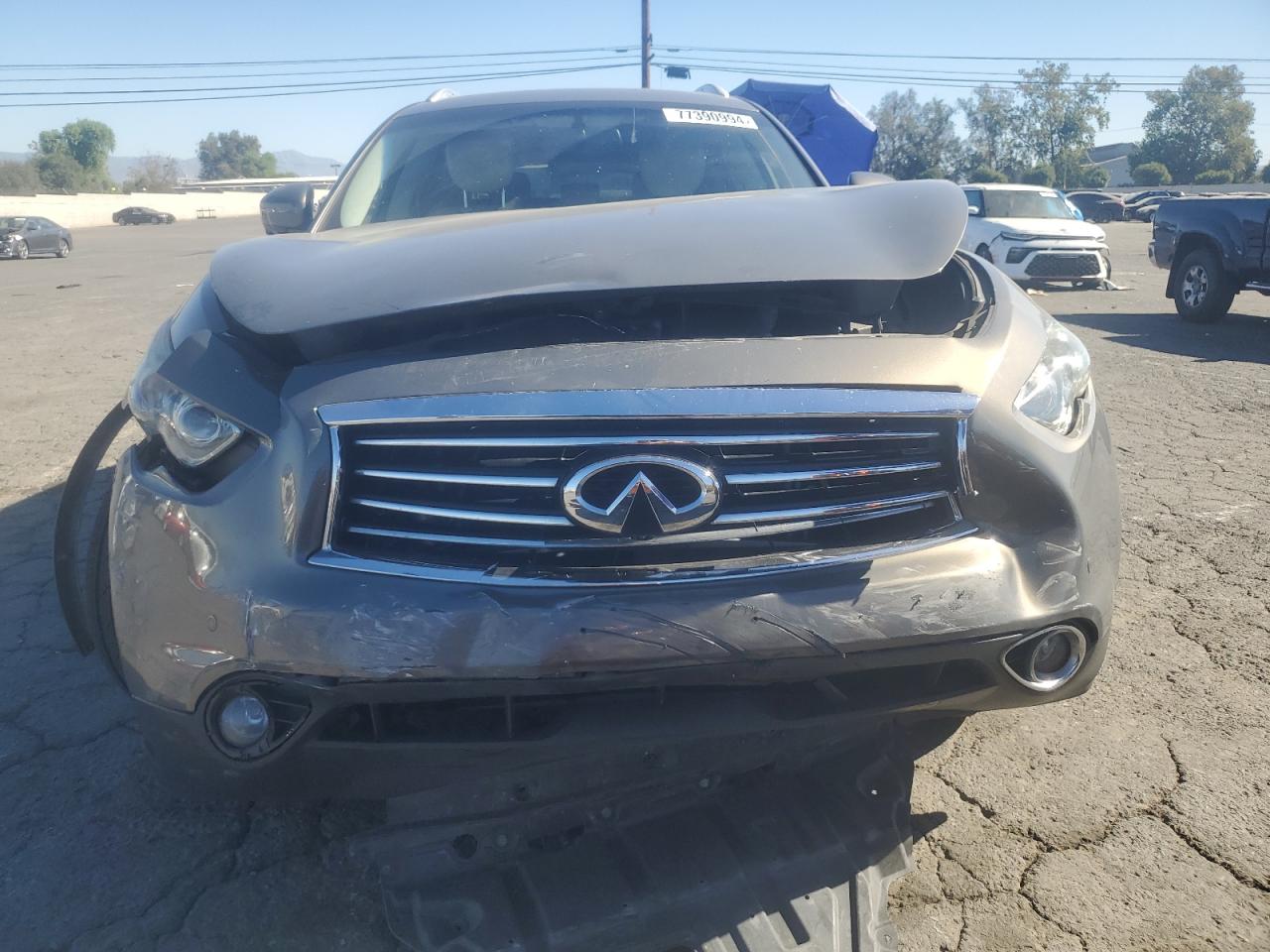 2016 Infiniti QX70 - Image 5