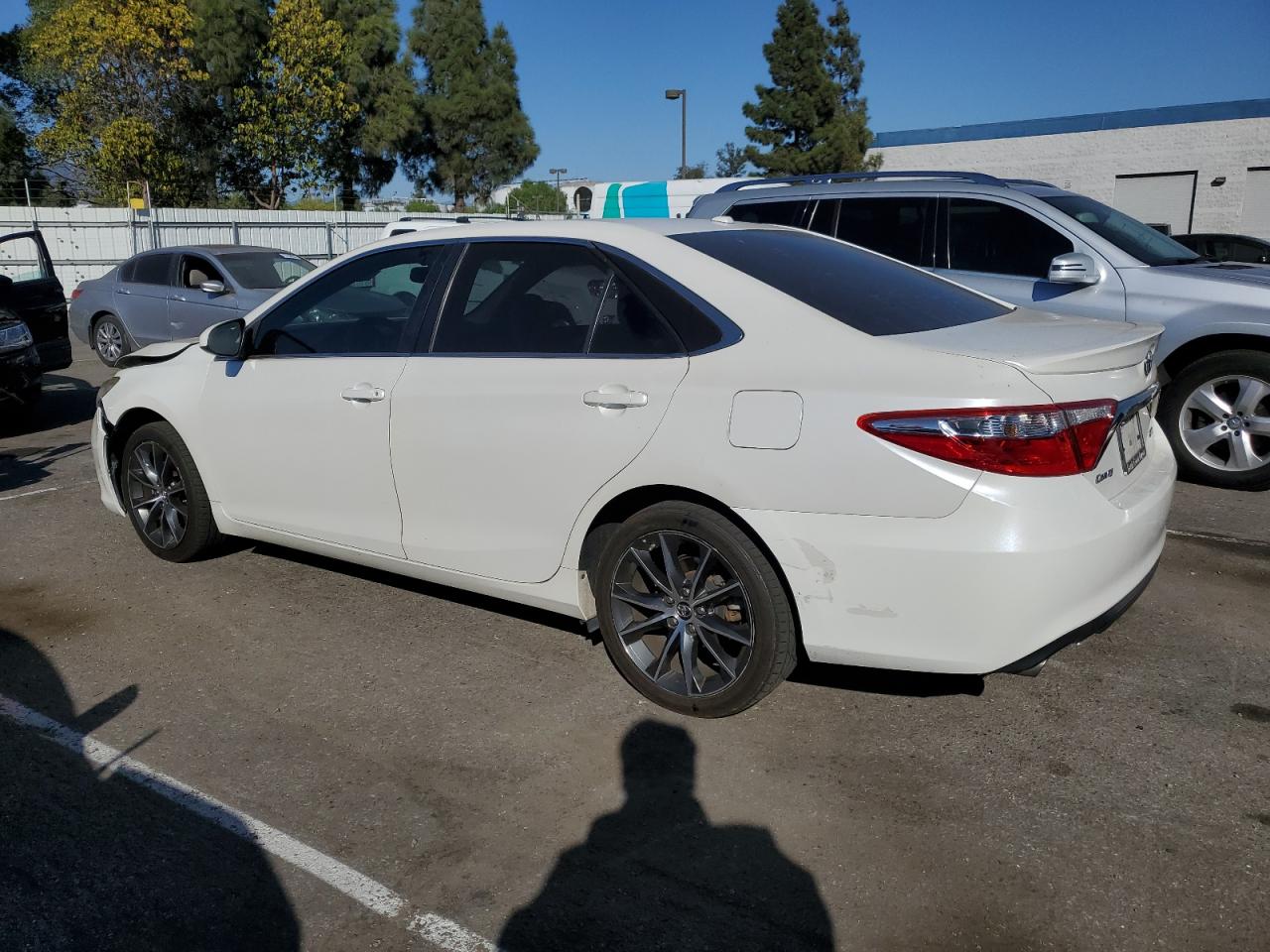 4T1BK1FK4FU562367 2015 TOYOTA CAMRY - Image 2