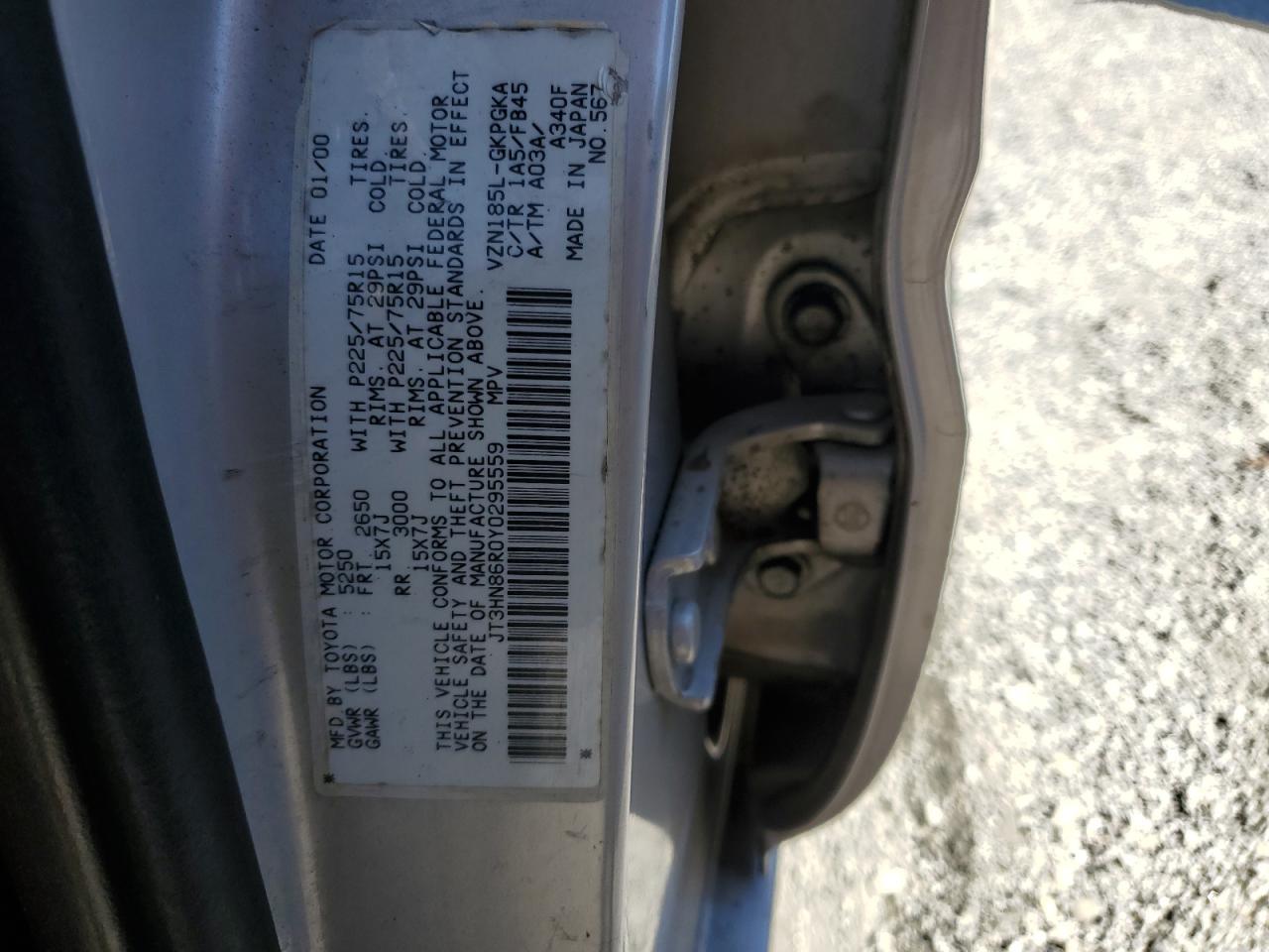 2000 Toyota 4Runner - Image 12