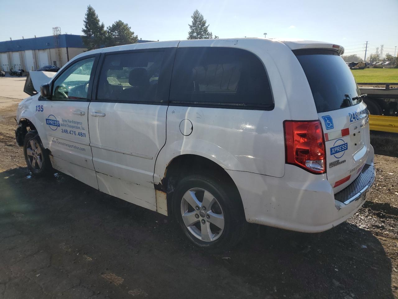 2013 Dodge Caravan - Image 2