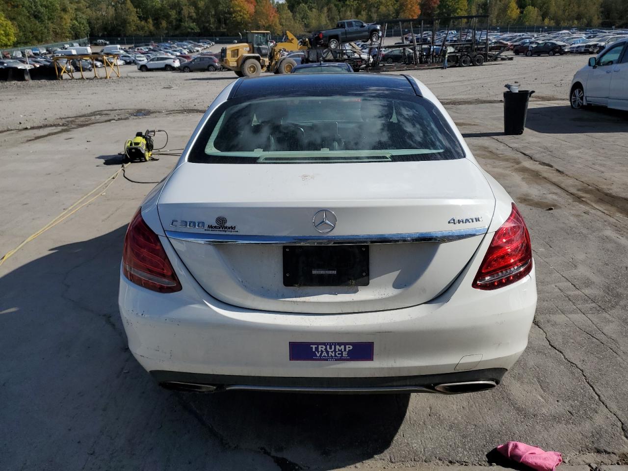 2015 Mercedes-Benz C 300 4Matic VIN: 55SWF4KB8FU049101 Lot: 75235324