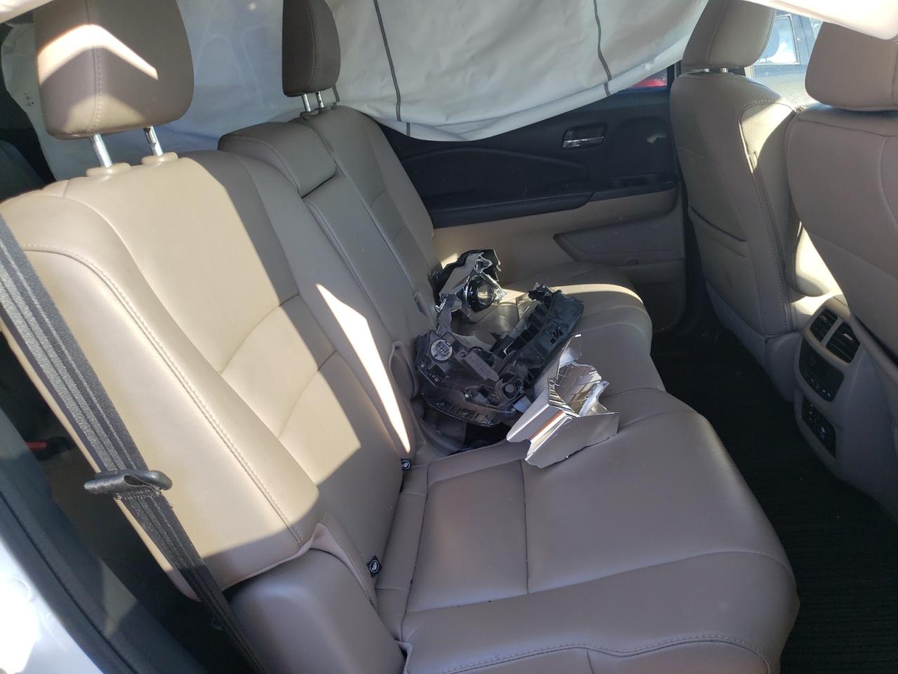 2016 Honda Pilot - Image 11