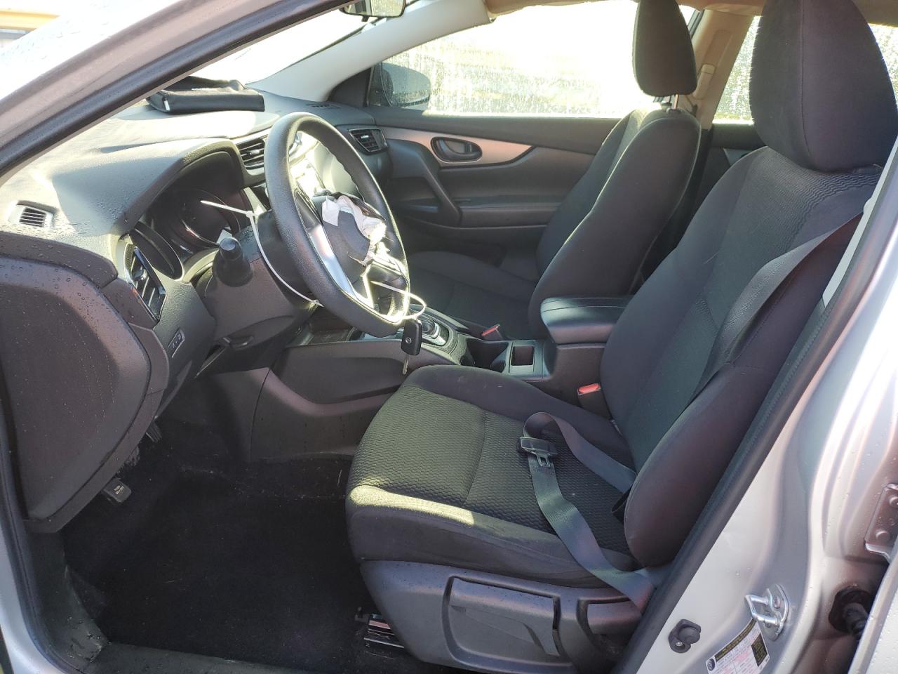 2017 Nissan Rogue - Image 7