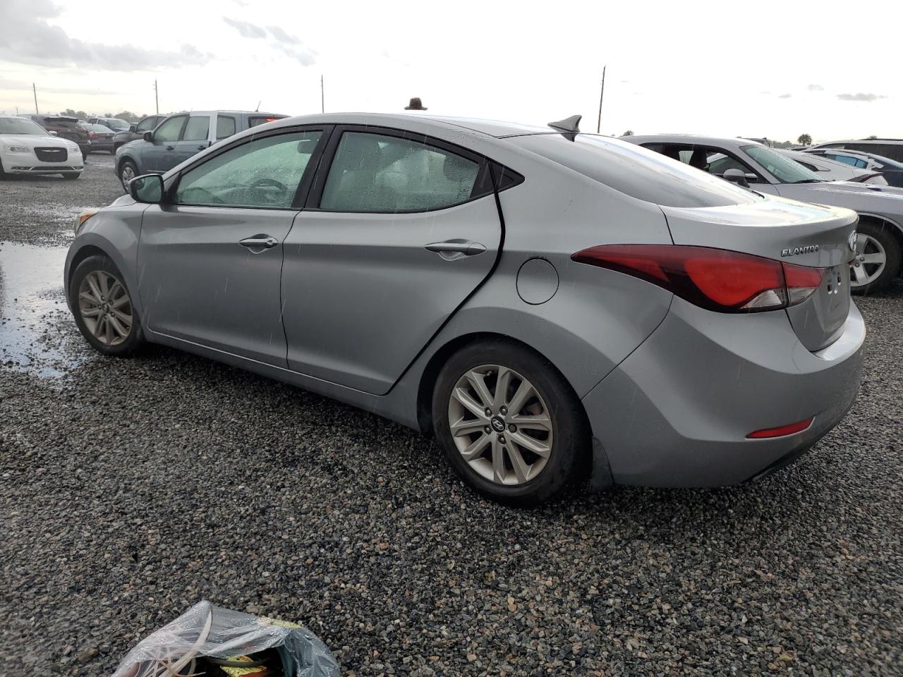 2016 Hyundai Elantra - Image 2