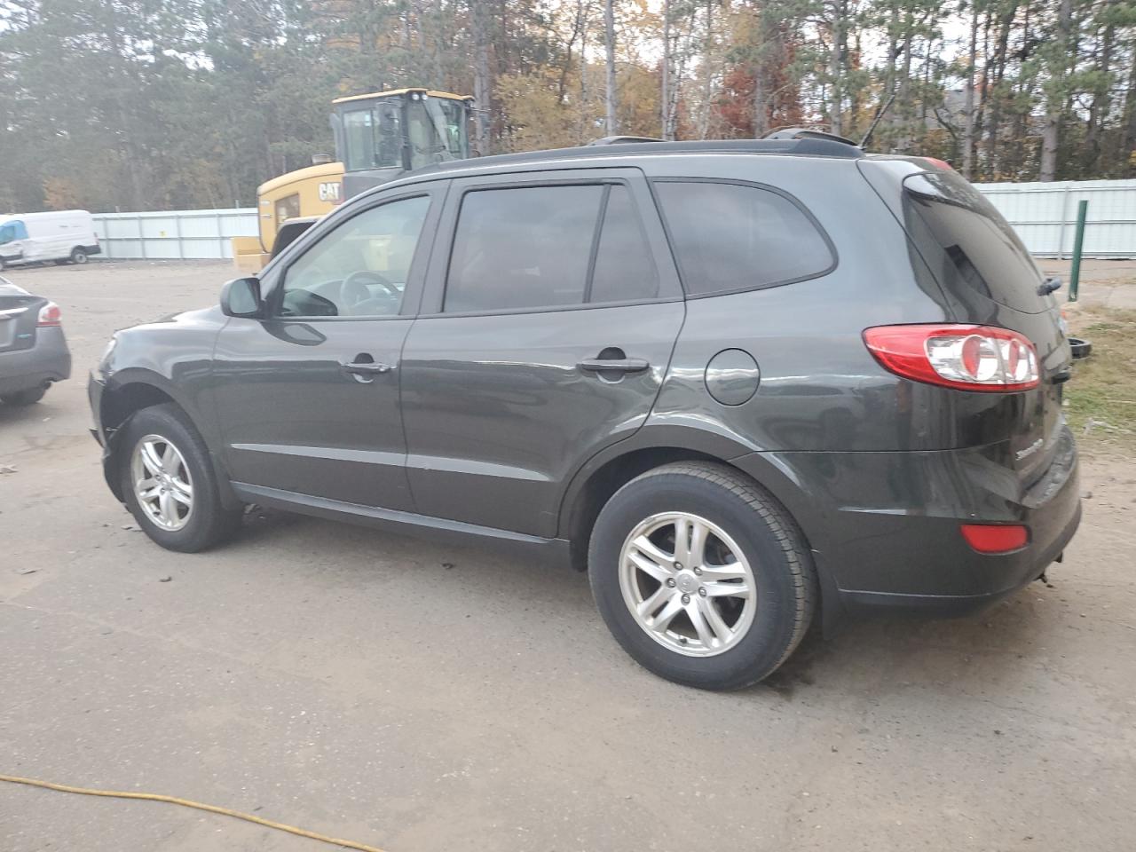 2012 Hyundai Santa Fe - Image 2