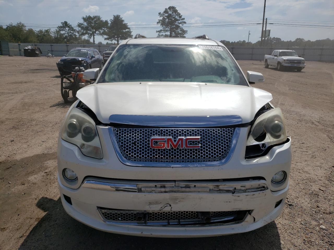 2011 GMC Acadia - Image 5
