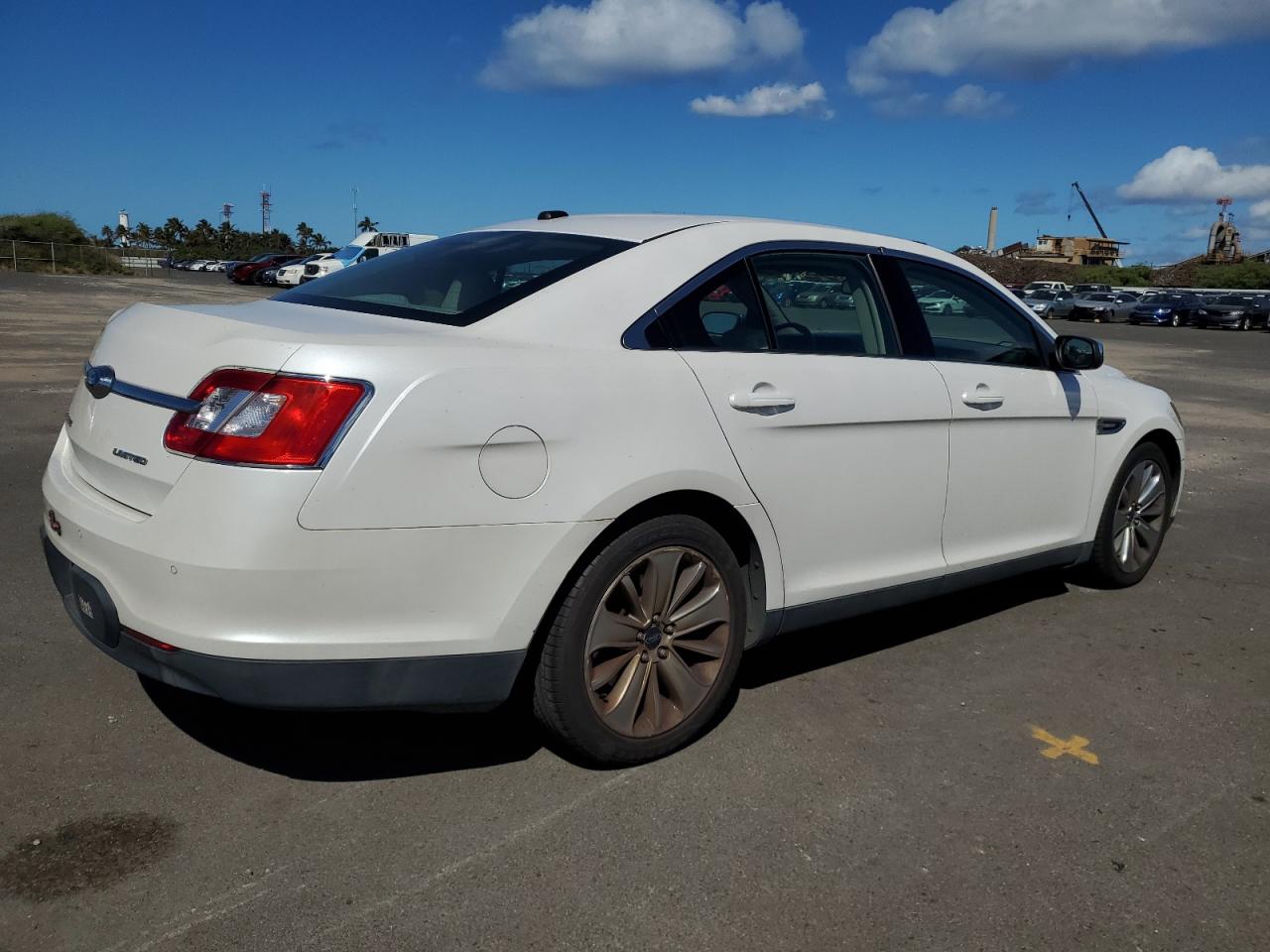 2011 Ford Taurus Limited VIN: 1FAHP2FW4BG124763 Lot: 74542444