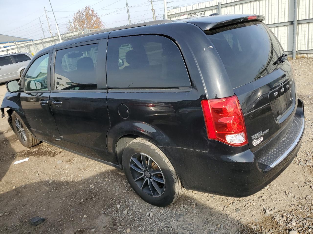 2018 Dodge Caravan - Image 2