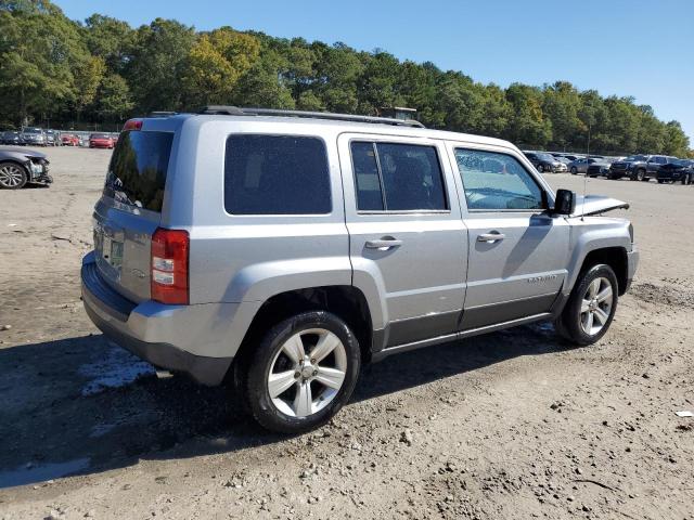  JEEP PATRIOT 2015 Srebrny