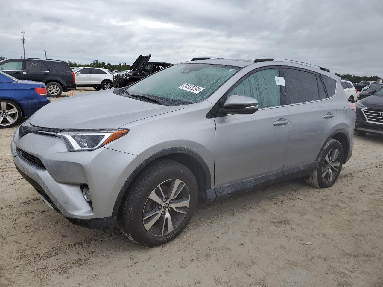 2T3WFREVXGW297415 2016 Toyota Rav4 Xle