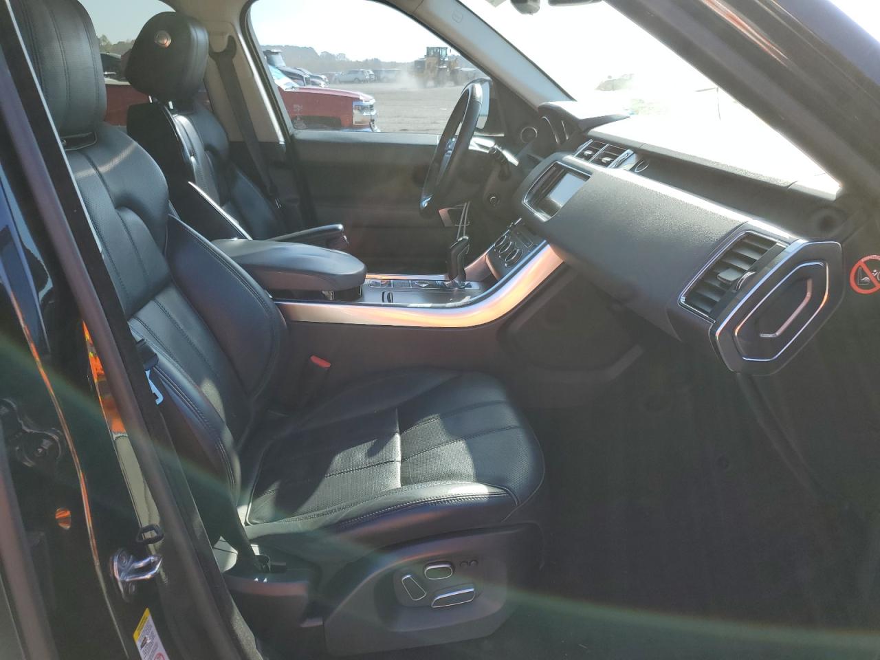 2014 Land Rover Range Rover - Image 5
