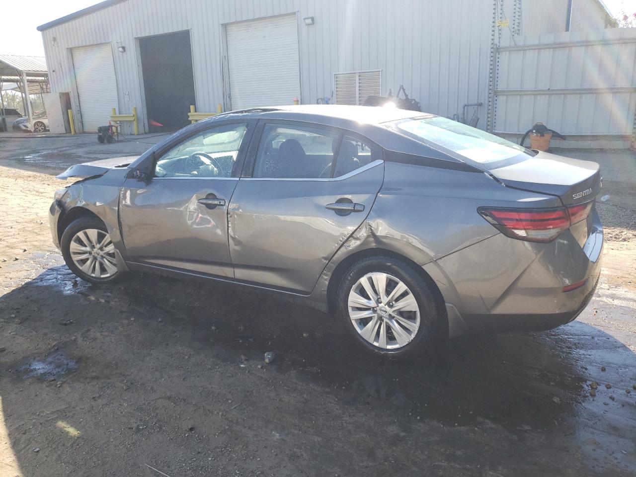 2020 Nissan Sentra - Image 2