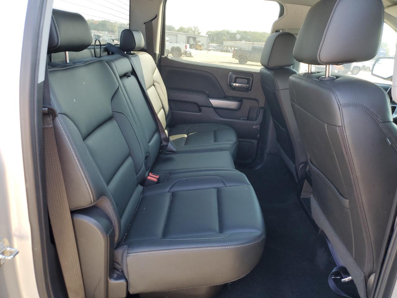 2018 Chevrolet Silverado - Image 10
