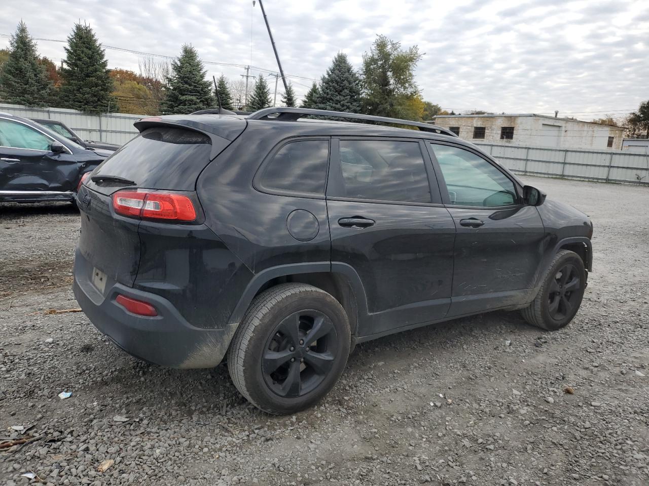 2018 Jeep Cherokee Latitude VIN: 1C4PJMCB4JD576247 Lot: 77343114