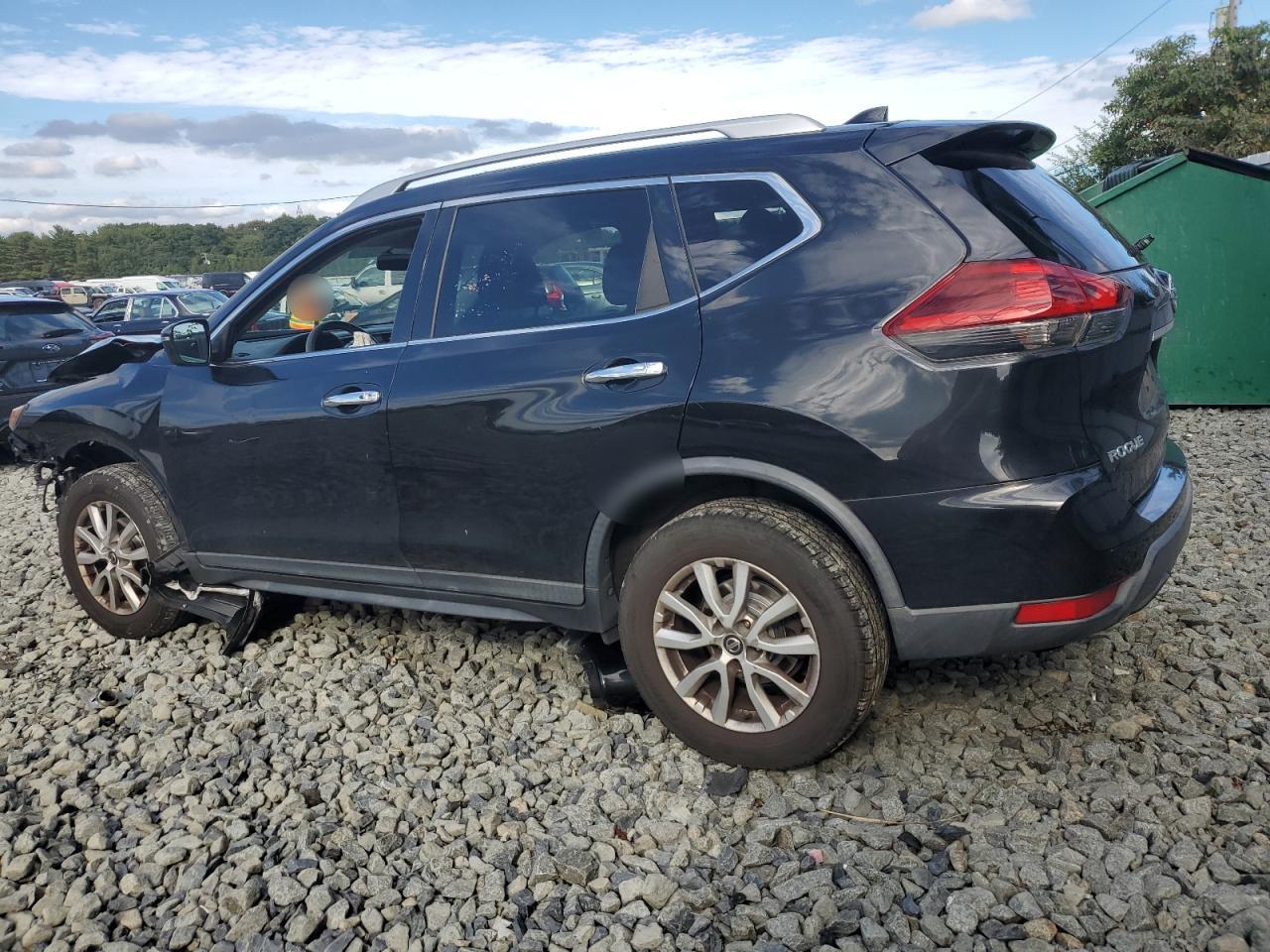 KNMAT2MV7JP502381 2018 NISSAN ROGUE - Image 2