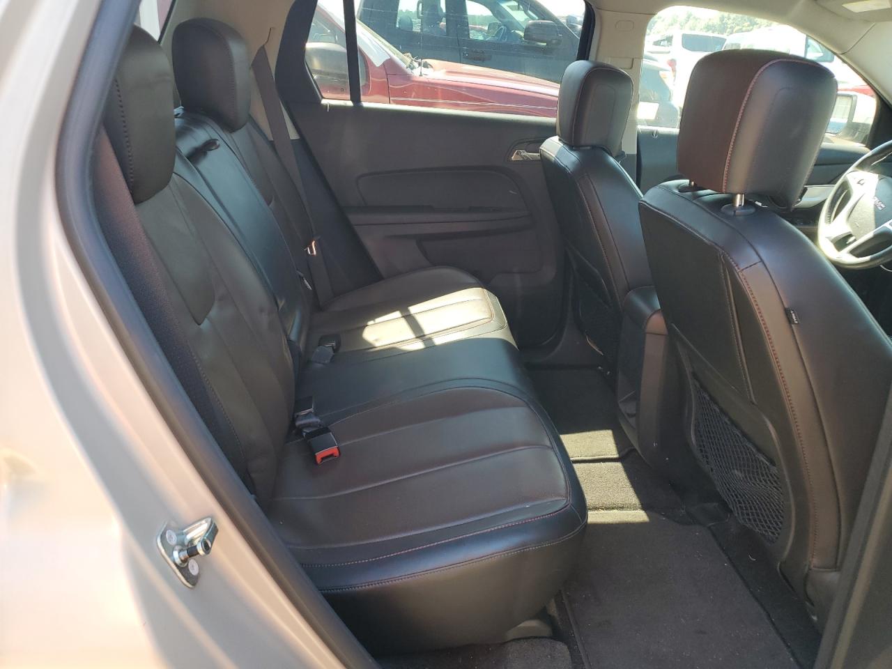 2010 GMC Terrain - Image 11