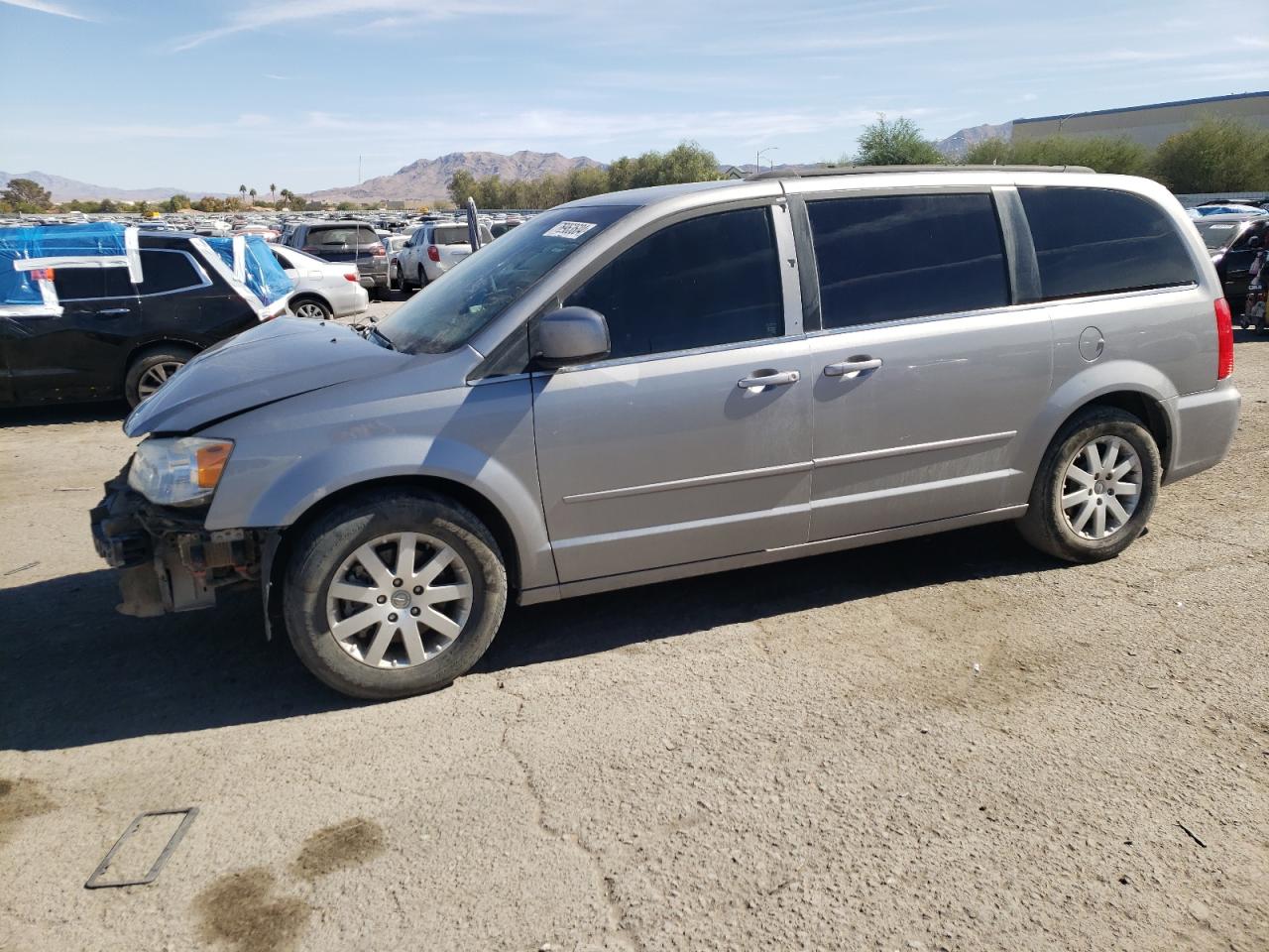 2015 Chrysler Town & Country - Image 1