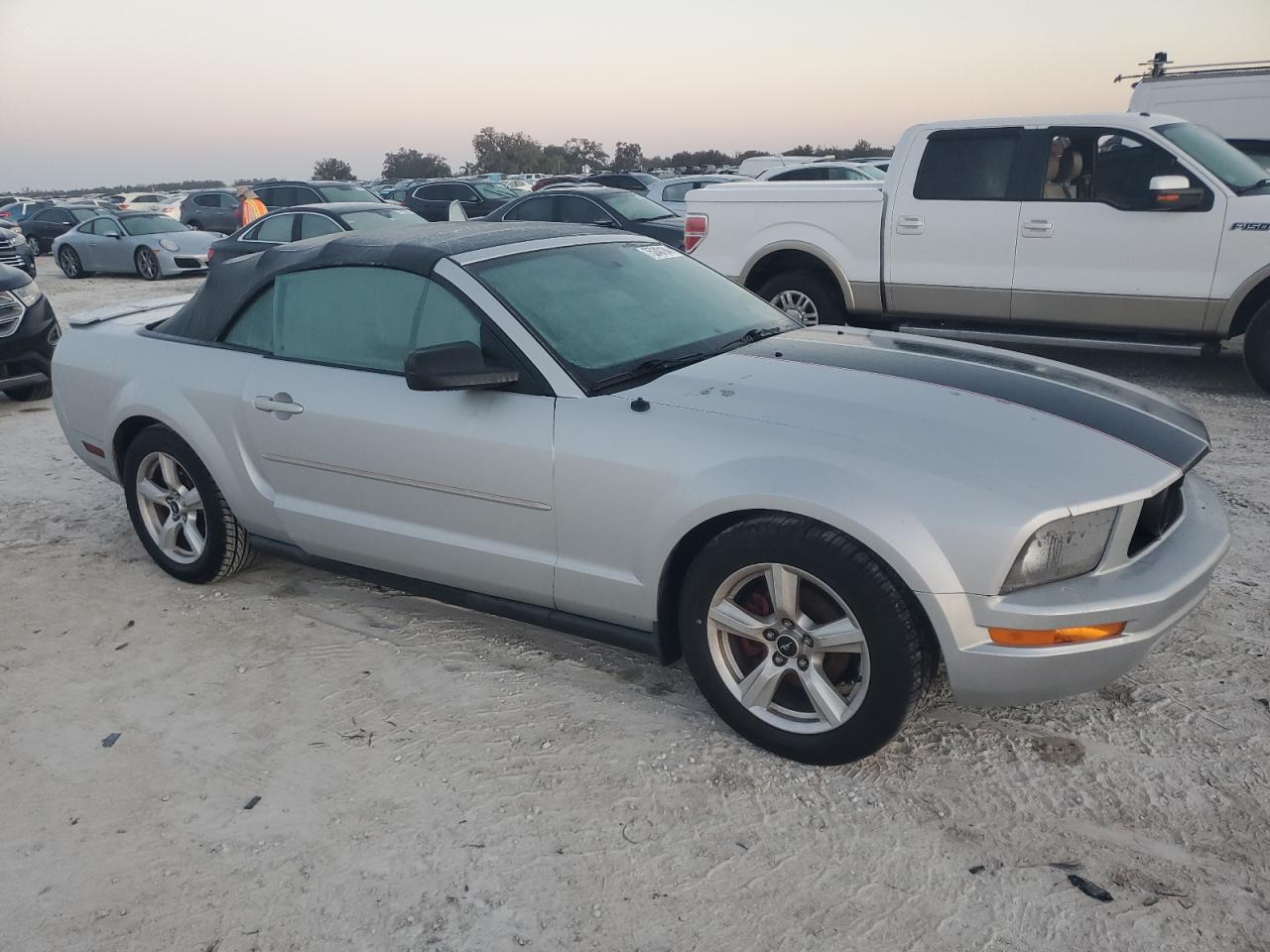 2007 Ford Mustang VIN: 1ZVFT84N675260595 Lot: 75240184